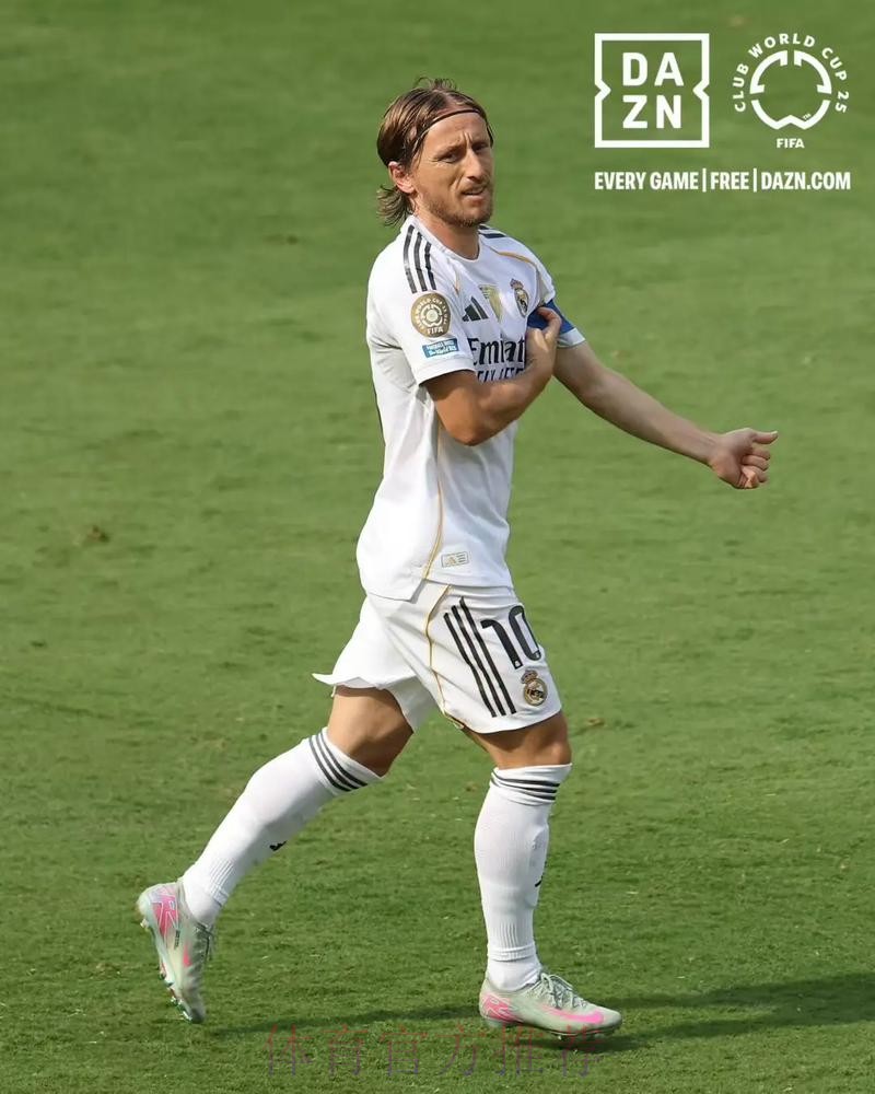 罗马诺:莫德里奇希望留皇马 欧冠决赛后商谈续约 罗马诺:莫德里奇希望留皇马 欧冠决赛后商谈续约